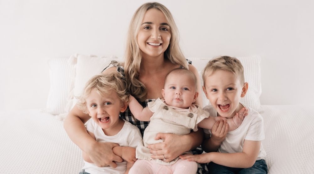 olivia-jenkins-with-family